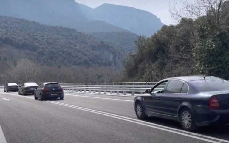 Παραδόθηκε στην κυκλοφορία η γέφυρα Πηνειού στα Τέμπη